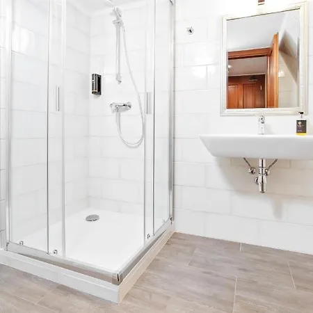 Castle & Wellness Guest house Podebrady