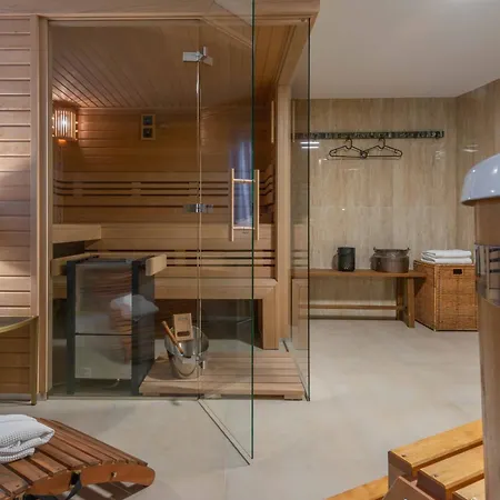 Castle & Wellness Guest house