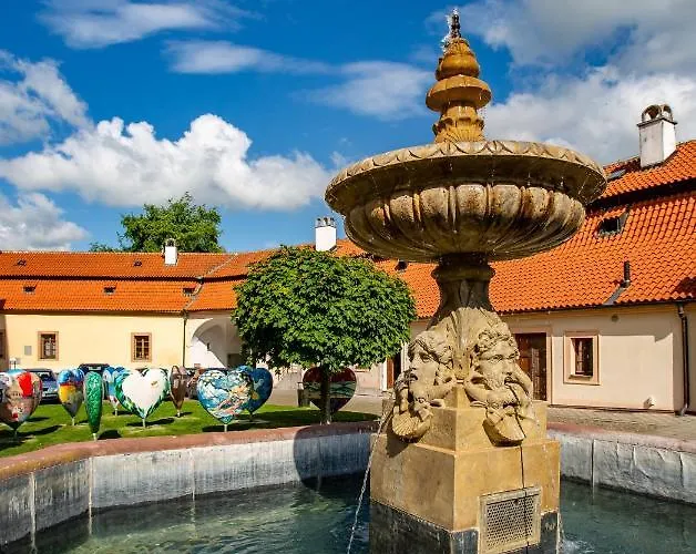 Castle & Wellness Pensión 4*